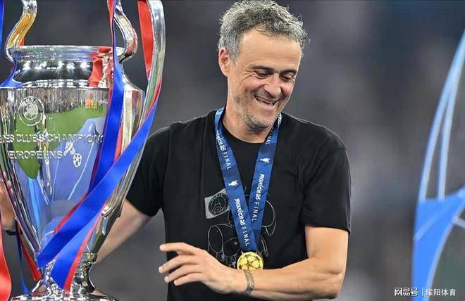 巴黎圣日耳曼后卫神勇救险，助球队成功保级，影响类型因此.开云·体育官网