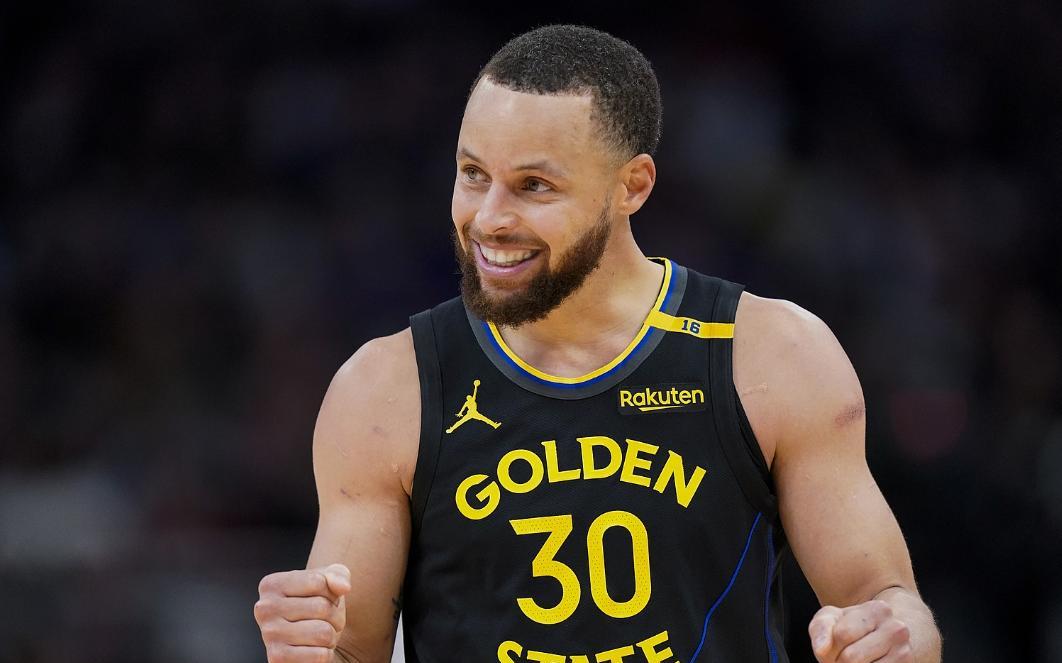 库里重返赛场，败北首场状态出色，FPX观众沸腾！KAIYUNAPP