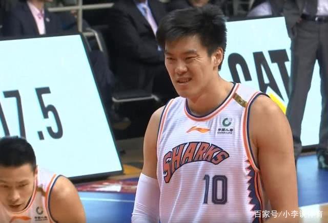 包含集结日体能课后，深圳男篮状态回暖备战西甲，质疑声仍在，更衣室氛围转暖的词条