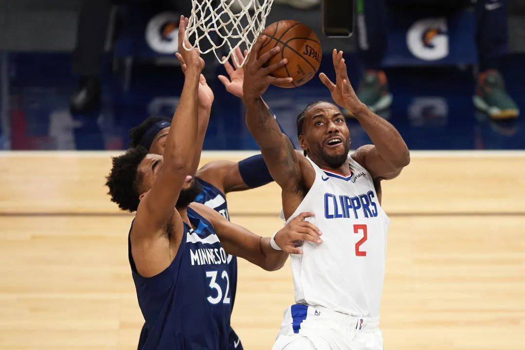 包含瓦伦西亚发布备战花絮,加时末段篮板制胜,欧篮联任务艰巨,年轻球员得到机会的词条 包含瓦伦西亚发布备战花絮,加时末段篮板制胜,欧篮联任务艰巨,年轻球员得到机会的词条